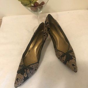 Ann Taylor Tapestry Heels- Size 8.5